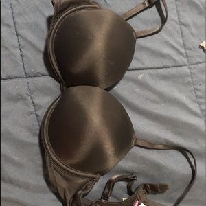 Victoria secret bra 34B new